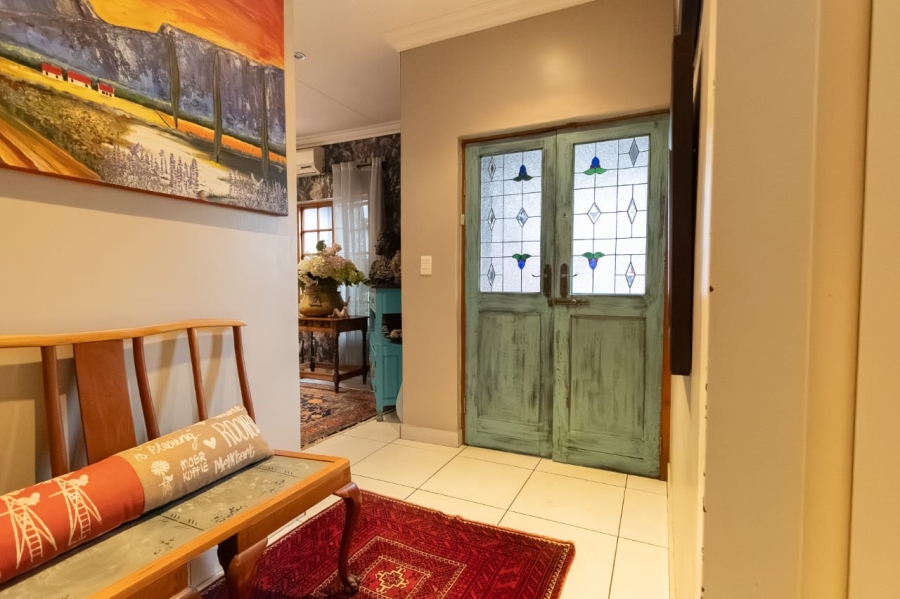 3 Bedroom Property for Sale in Safari Gardens North West